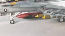 1/48 アメリカ海軍 F/A-18E 組立塗装済完成品_画像2