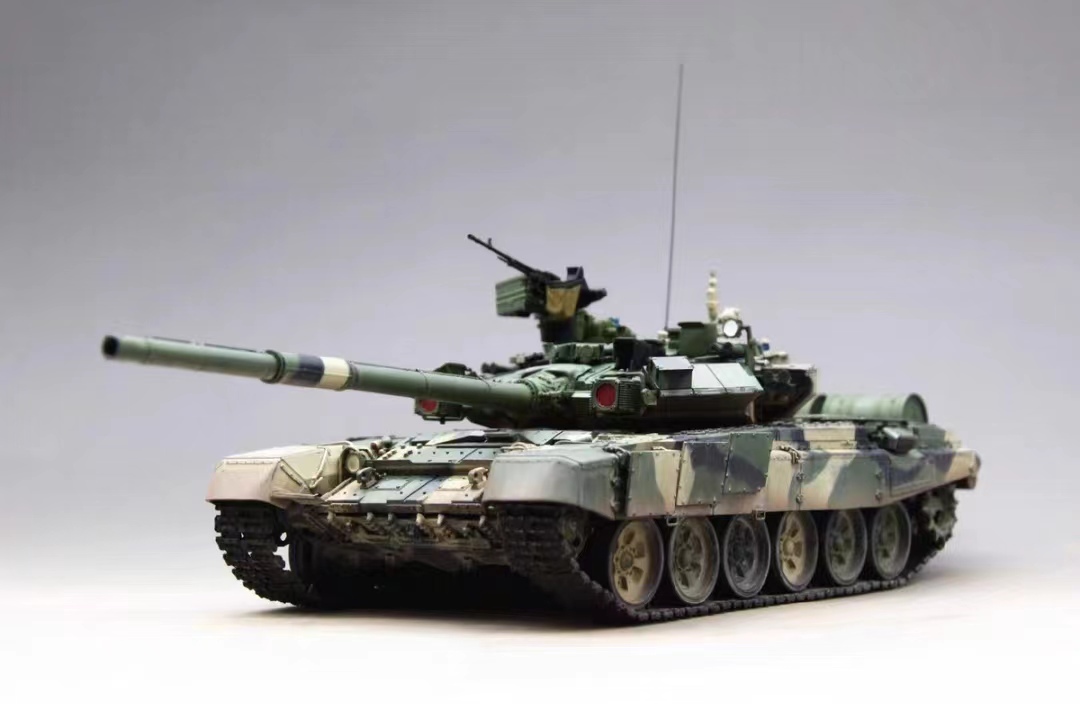 Основной боевой танк Т-90А Российской армии 1/35 собран и покрашен готовое изделие., пластиковая модель, бак, военный автомобиль, Готовый продукт