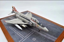 アカデミー1/48 アメリカ海軍 F-4B ファントム 組立塗装済完成品_画像9