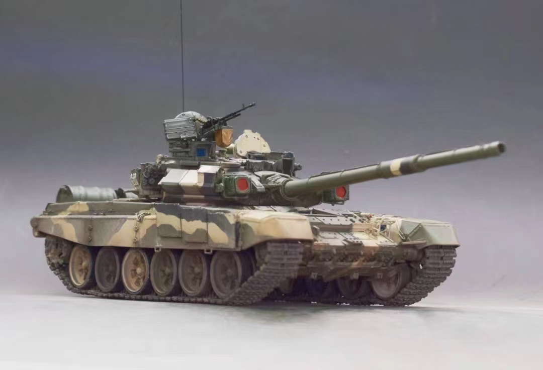 1/35 Russischer Armee-Kampfpanzer T-90A, montiert und lackiert, Komplettes Produkt, Plastikmodelle, Panzer, Militärfahrzeuge, Fertiges Produkt