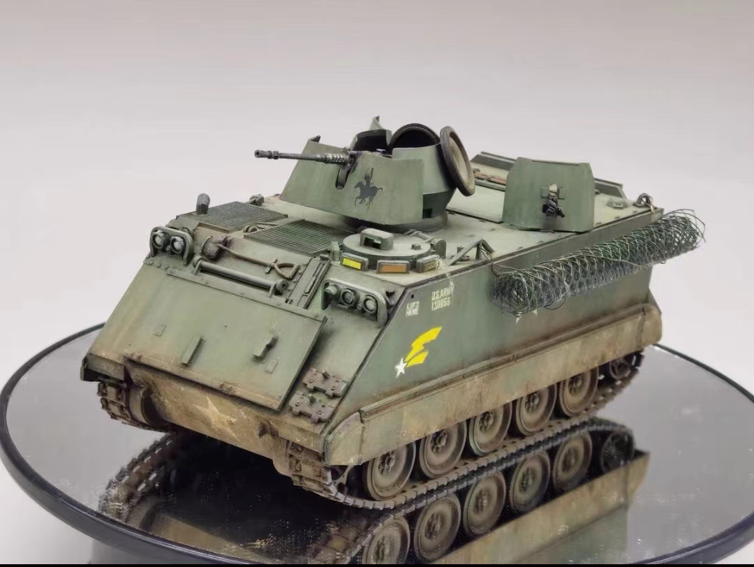 1/35 シュタイアーADGZ装甲車 後期型 (軟質樹脂製タイヤ