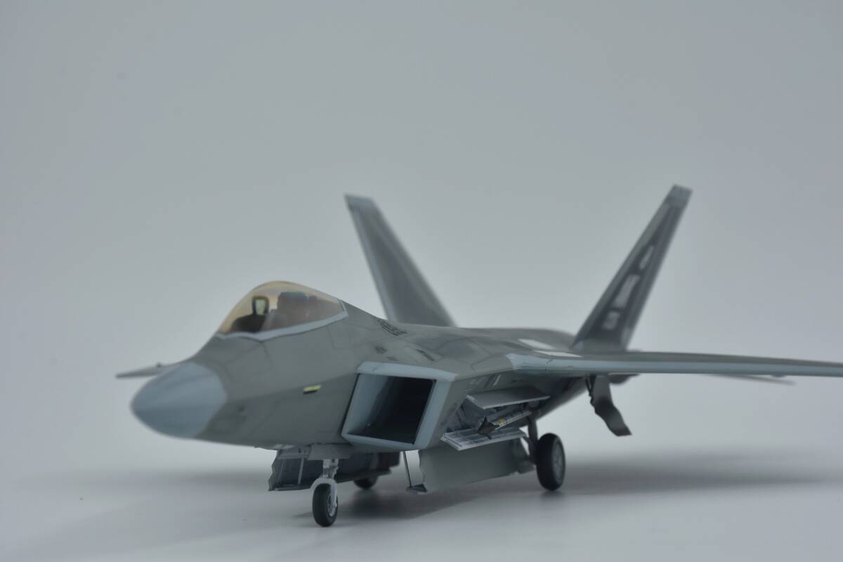 Academy 1/72 美国空军 F-22 猛禽空中优势战斗机 组装并涂装完成品, 塑料模型, 飞机, 完成的产品