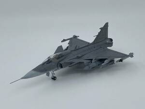 1/72 スウェーデン JAS-39 組立塗装済完成品