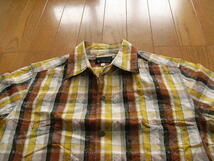 TKミクスパイス（タケオキクチ）かっこいい半袖ドレスシャツ　ブラウン＆イエロー　チェック　サイズ２（M程度）_画像4