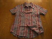 ナノユニバース　かっこいい半袖ドレスシャツ　レッド＆ネイビー　チェック　サイズS_画像1