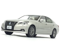 TOYOTA CROWN Royal SERIES シルバー メタリック 1/30 スケール クラウン ロイヤル シリーズ ミニカー フィギュア トヨタ 中古 G8482427_画像1