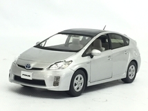 【1円】 TOYOTA PRIUS シルバー メタリック 1/30 スケール 2代目 プリウス ミニカー フィギュア トヨタ 中古 G8482431_画像1