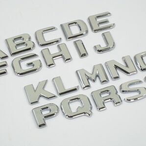 9文字 ベンツ風ロゴエンブレムローマ字アルファーベッド~アイデアに応じて組み合わせてください~