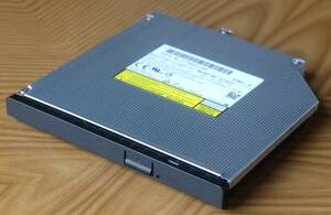 DVDスーパーマルチドライブ Panasonic UJ8C0 SATA 12.7mm：動作確認済 