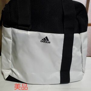 美品 adidas、ショルダーバック、白黒