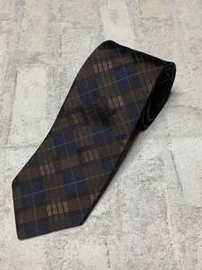 新品　日本製ネクタイ　 極上のネイビーとブラウン茶コラボのチェック柄　シルク100%　薄い芯使用