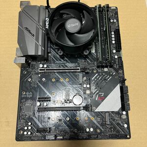 ASRock X570 PHANTOM GAMING 4 Ryzen 5 5600X 16GB 10Pro