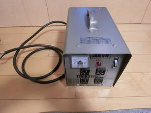 SUZUKID トランス 変圧器 スズキッド ダウントランス 100V 200v 3KVA　K-312　降圧器　節電　スター電器　動作確認済み　中古