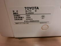 トヨタ　TOYOTA アイシン精機株式会社　小型ロックミシン 型式　SL1TX　機種名　SL432DX ミシン　電源入ります。コントローラー付き　中古_画像10