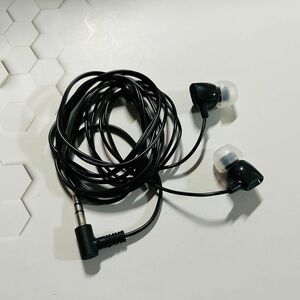 新品 イヤホン 有線イヤホン 3.5mmジャック ノイズキャンセリング φ3.5mm Music 黒