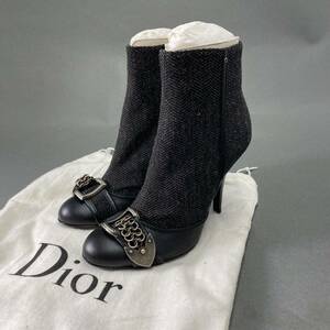 Db9《美品》伊製 Christian Dior クリスチャンディオール Dロゴベルトストラップ装飾 ブーティ ヒールブーツ ヘリンボーン 35.5 22.5cm相当