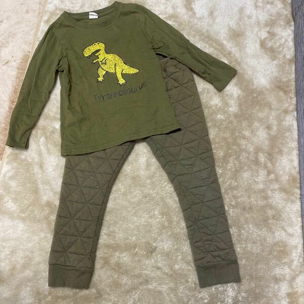 恐竜デザインシャツ、あったかパンツセット