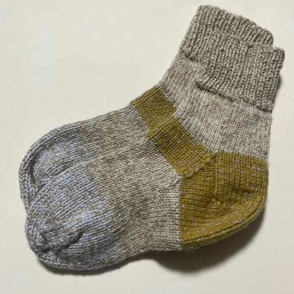ばーちゃんの手編みの靴下 26cm