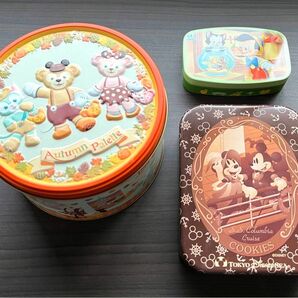 ディズニー お菓子 缶 3種類セット ダッフィー シェリーメイ ピノキオ ミッキー ハロウィン グッズ