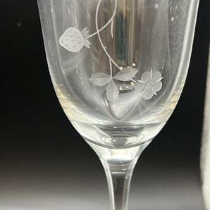 【未使用】ウェッジウッド WEDGEWOOD ワイルドストロベリー ワイングラス ペア クリスタルグラス いちご 人気 16847 U80の画像3