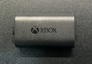 【中古美品・使用数時間】Xbox 充電式バッテリー