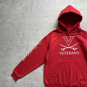 champion チャンピオン カレッジロゴ VETERANS プルオーバー パーカー レッド M