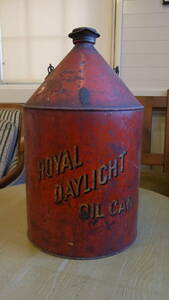  Britain made VINTAGE ROYAL DAYLIGHT OIL CAN Royal daylight oil can garage classic car 