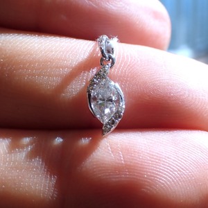 ＊P032445 美しい大粒マーキースブリリアントカットダイヤモンド０.４５,０.０５ct 最高級K18WG無垢ペンダントトップ 新品