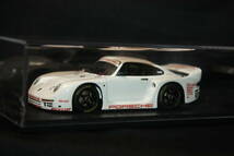 ★スパーク 1/43 国際貿易特注 ポルシェ961 1986年ルマン Presentation ver (PORSCHE959ベースLM仕様) 品番 KBS040_画像2