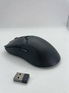 Razer ゲーミングマウス Viper Ultimate 高速無線 軽量 74g レイザー　 RZ01-03050100-R3A1Logicool ロジクール マウス　ワイヤレス