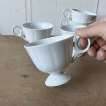 2個set 足付きカップ デットストック 白磁 陶器　検: マグカップ コーヒー 珈琲 ティーカップ デザートカップ カフェ レトロ ビンテージ_画像2