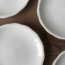 5枚set 古いフリル小皿 雰囲気良 デッドストック 陶器 白磁　検: 取り皿 薬味 豆皿 小皿 醤油皿 プレート カトラリーレスト ビンテージ_画像3