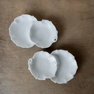 2枚set 葉モチーフ 2連小皿 デッドストック 陶器 白磁　検: 小皿 取り皿 白い皿 豆皿 薬味 茶器 レトロ アンティーク ビンテージ 