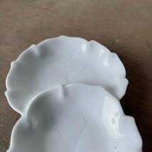 2枚set 葉モチーフ 2連小皿 デッドストック 陶器 白磁　検: 小皿 取り皿 白い皿 豆皿 薬味 茶器 レトロ アンティーク ビンテージ _画像5