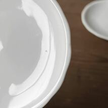 5枚set 古いフリル小皿 雰囲気良 デッドストック 陶器 白磁　検: 取り皿 薬味 豆皿 小皿 醤油皿 プレート カトラリーレスト ビンテージ_画像7