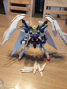 ウイングガンダムゼロカスタム ガンプラ 完成品