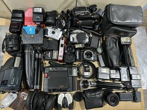 フィルムカメラ ビデオカメラ 三脚 双眼鏡 ストロボ など カメラ用品 大量セット まとめ売り FUJI Nikon MINOLTA Canon など ③