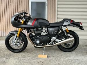  Triumph Thruxton 1200RS