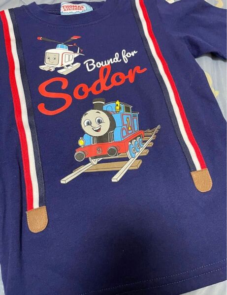 新品 しまむら バースデイ トーマス サス風長袖Tシャツ 90