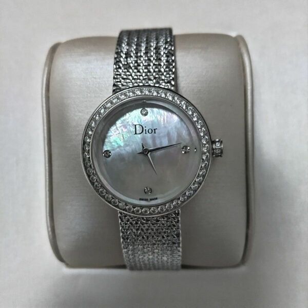 電池交換済み Christian Dior ラ デ ドゥ ディオール シェル文字盤 ダイヤモンド 腕時計
