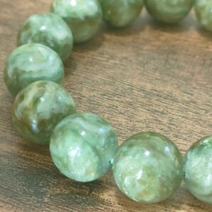 【人間関係】グリーンマイカシスト ブレスレット 14㎜珠 内径17cm 幻想的