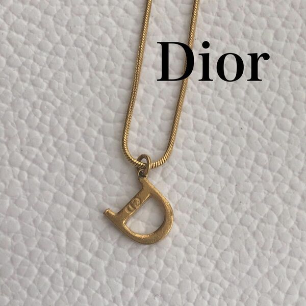 ディオール　ブレスレット　ゴールド　ロゴ　ワンポイント　CD Dior