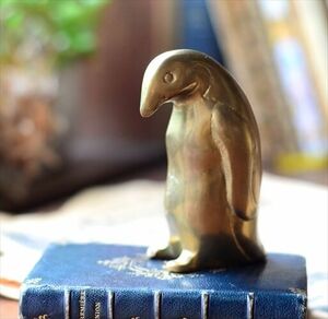 フランスのブロカントから 真鍮のペンギン オブジェ ブラス 鳥 フィギュア インテリア 置物 店舗什器 アンティーク ig3752
