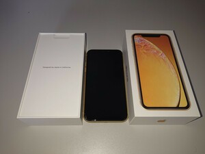 iPhone XR 64GB イエロー MT082J/A Apple アップル キャリアdocomo判定○ 小さな画面割れ有り IMEI 35 7371092407984