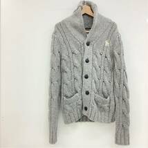 CO■ Abercrombie&Fitch アバクロンビー&フィッチ メンズ カーディガン Sサイズ グレー 長袖 厚手 刺繍 トナカイ 冬物 ケーブルニット _画像2