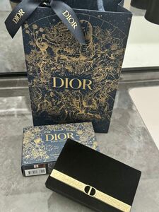 DIOR ディオールエクランクチュールアイパレット2022クリスマスコフレ 限定　新品 リボン 紙袋 箱 ショッパー袋 付き