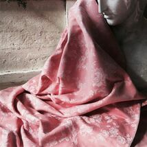 85x50cm フランスヴィンテージ 薔薇色の薔薇たちと室内装飾用ファブリック リネン コットン ジャガード 刺繍 インテリア 古布 アンティーク_画像2