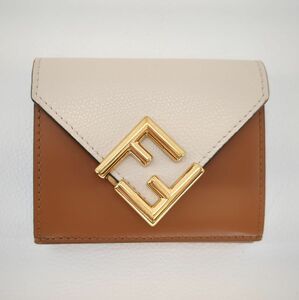 フェンディ 三つ折り財布 FF ダイヤモンド ブラウン 8M0395 ALWA F1DUG FENDI 箱・布袋付 レディース　女性用 ◆3107/SBS通り店