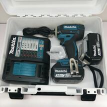 サ)[動作確認済] makita マキタ 18V 充電式インパクトドライバ TD149DRFX 青 3.0Ah バッテリ2個 充電器 ケース付 電動工具 管理Y_画像1