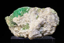 ガーネットの中では最も貴重で美しいとされる デマントイドガーネット クラスター 36g 『強いキラキラ』美術品的 気天然石 原石 鉱物 標本_画像3